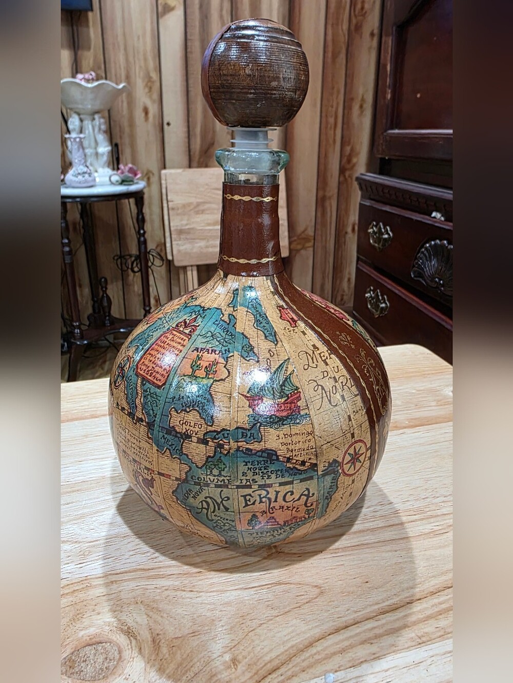 New FaustoCorduri Leather Wrap Decorative Globe-Map Glass Decanter